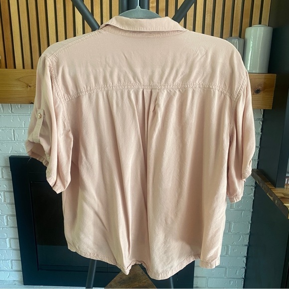 Sparkle and Fade Women's Peach Cropped Button Down Tee - Picture 6 of 9